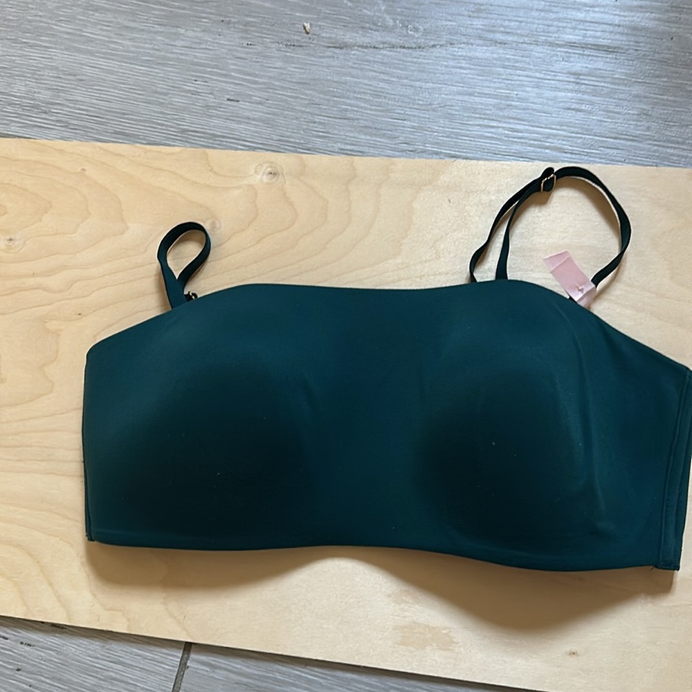Victoria secret bra size medium